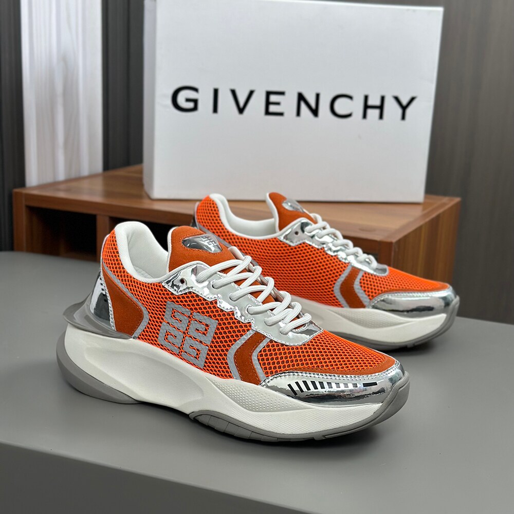 Givenchy Fashion Runner Sneaker GV-004