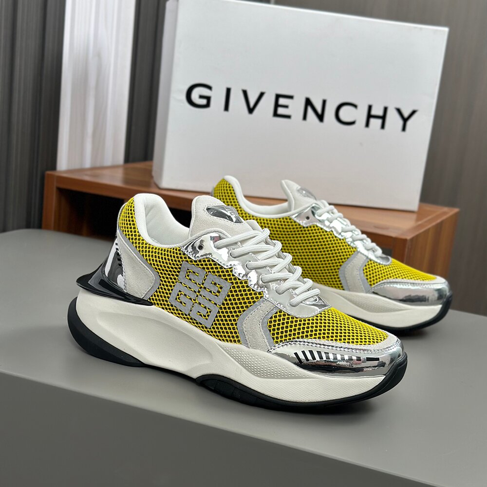 Givenchy Fashion Runner Sneaker GV-005