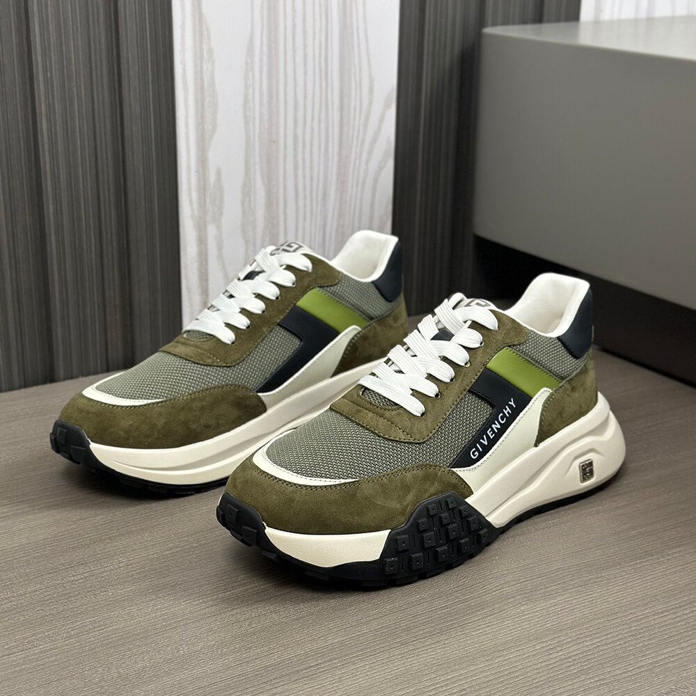 Givenchy Casual Runner Sneaker GV-009